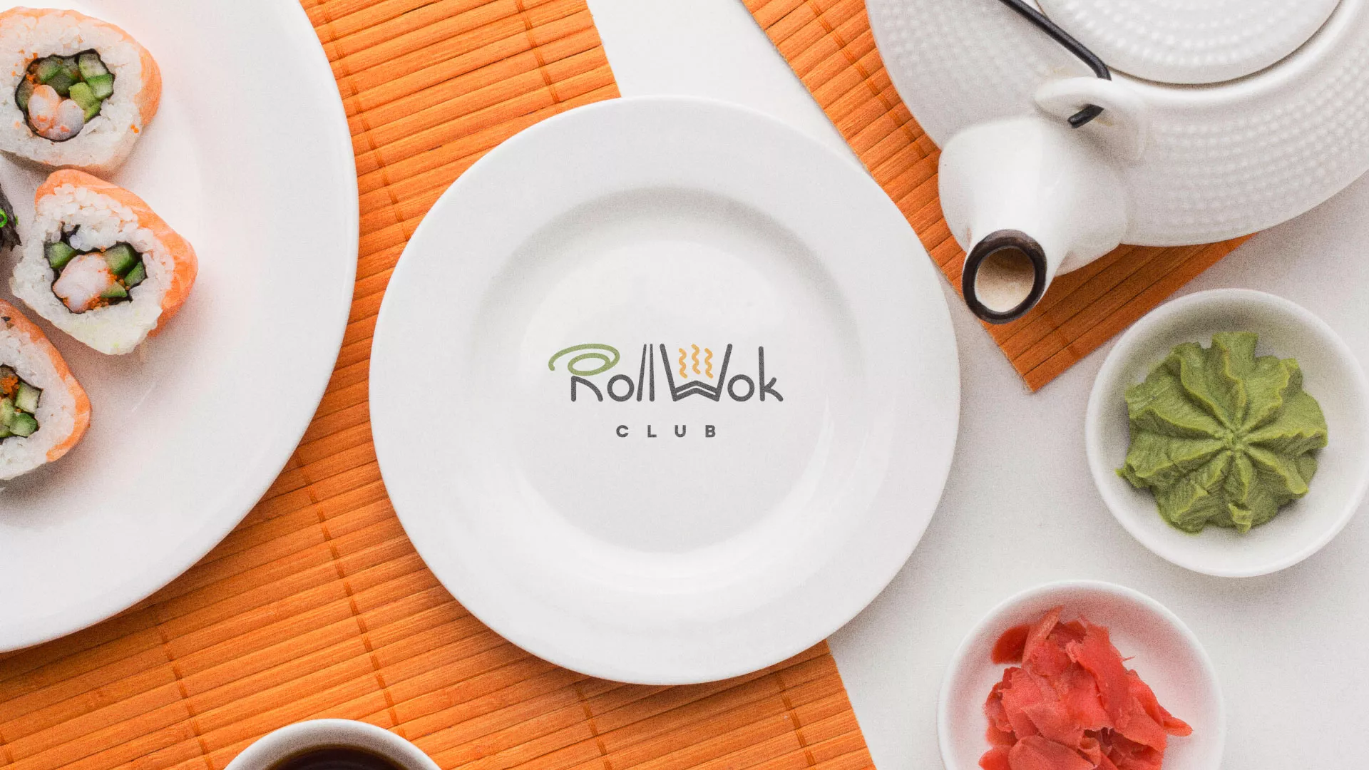 Разработка логотипа и фирменного стиля суши-бара «Roll Wok Club» в Каменке